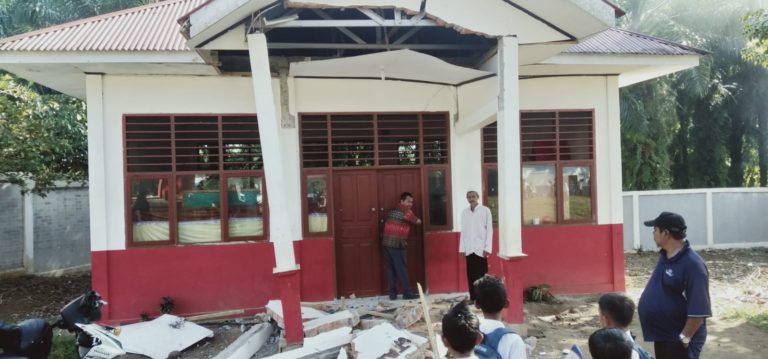 Enam Ribu Warga Sumatra Barat Mengungsi Pascagempa Magnitudo 6,1