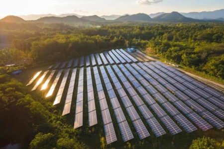 Kembangkan Industri Hijau lewat Percepatan Transisi ke Energi Bersih dan Digitalisasi Pengelolaan Energi