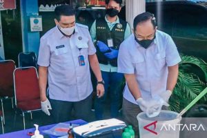 Petugas Bandara SSK II Pekanbaru Amankan Setengah Kilogram Sabu-sabu dalam Makanan