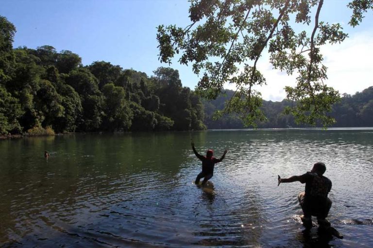 Bawean, Bidadari Cantik di Laut Jawa