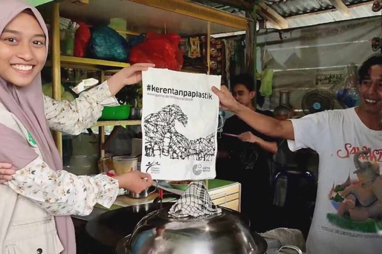 Saat Pelajar Indonesia Kampanye #KerenTanpaPlastik di Hari Peduli Sampah Nasional