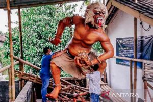 Jelang Nyepi, Umat Hindu Boyolali buat Patung Ogoh-ogoh