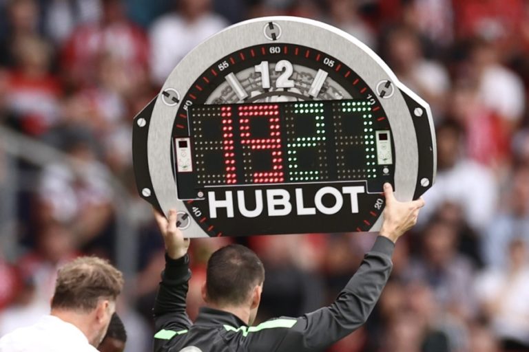 Premier League Hapus Tes Covid-19 dan Perbolehkan 5 Kali Pergantian Pemain