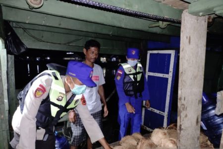 Antisipasi Penyelundupan Minyak Goreng, Setiap Kapal yang Berlabuh di Jambi Diawasi dan Diperiksa