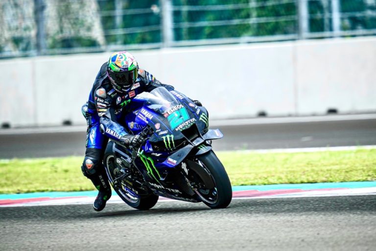 Start Balap MotoGP Mandalika Ditunda Akibat Hujan Deras Guyur Sirkuit