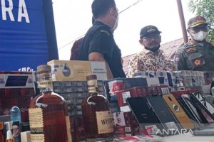 Barang Impor Ilegal Senilai Rp260 Juta Dimusnahkan Bea Cukai Banda Aceh