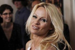 Pamela Anderson Siap Ceritakan Kisah Hidupnya Lewat Film Dokumenter