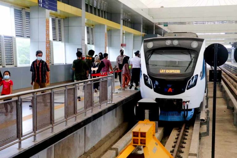 Dukung Gerakan Kembali ke Angkutan Umum, KAI Optimalkan LRT Sumatera Selatan