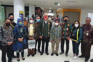 Bersama 33 Gubernur Lain, Ganjar Bawa Tanah dan Air dari Puser Bumi Jawa ke IKN
