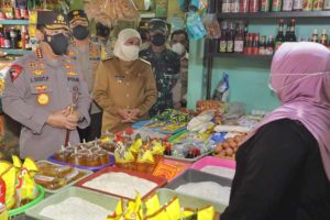 Dampingi Kapolri, Gubernur Khofifah Cek Ketersediaan Bahan Pangan jelang Ramadhan