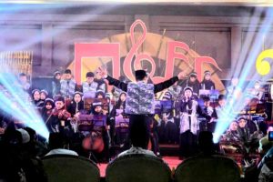 Tampil Memikat dan Cetak Rekor MURI, Gita Surya Kencana dapat Pujian dari Emil Dardak