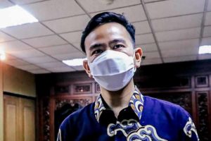 Liga 1 Tanpa Degradasi, Gibran: Irfan Bachdim Latihan Lato-Lato Wae Gibran Rakabuming Raka