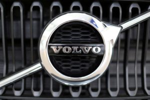 Tak Ingin Ambil Resiko, Volvo Cars Tangguhkan Pengiriman Mobil ke Rusia