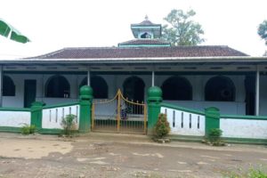 Berdiri Pasca Letusan Gunung Krakatau, Masjid Adzikri Muruy Tetap Kokoh Berdiri