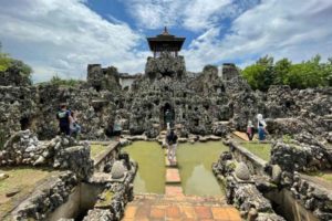 Isitirahat Mudik Sambil Berwisata ke Goa Sunyaragi Cirebon