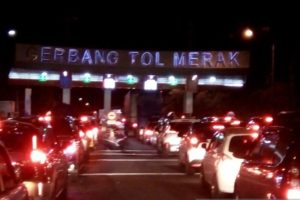 Jalan Tol Banyak Lubang, DPR Minta Pemerintah Utamakan Keselamatan Jelang Mudik Idul Fitri