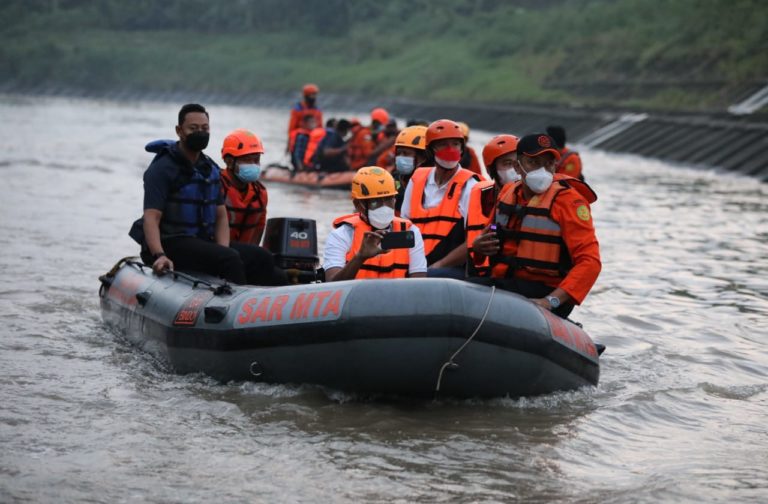 Jelajah Sungai bareng Gibran, Ganjar Puji Potensi Wisata Bengawan Solo