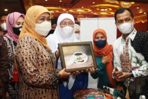 Bersama 72 Pengusaha, Gubernur Khofifah Bawa Best Practice OPOP untuk Dikembangkan di Kalsel