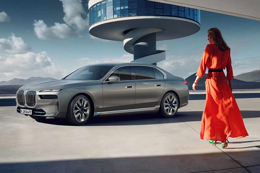 BMW i7 2023, Libas Batas Kemewahan Seri 7 dengan Tenaga Listrik Super ...