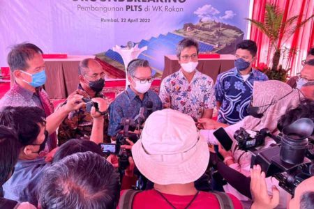 PHR dan PNRE Lakukan Groundbreaking Pembangunan PLTS Berkapasitas 25 MW