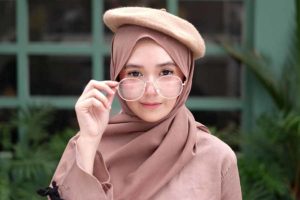 hijab, jilbab, busana muslim, kaca mata