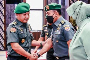 24 Perwira Tinggi TNI AD Naik Pangkat, Satu Di Antaranya Resmi Bintang 3