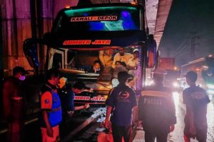 Imbas Kecelakaan Bus, Jalur Lalu Lintas Tol Cikarang hingga Karawang Macet