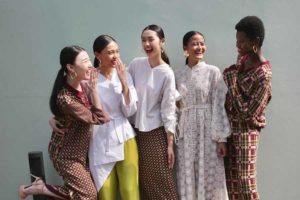 Lebaran Gaya dengan Koleksi Nona, Pilih Feminin atau Edgy