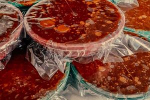 Jelang Lebaran, Dodol Betawi Laris Manis