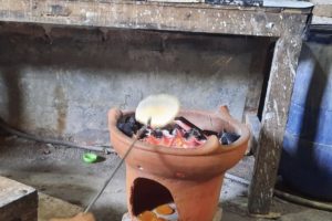 Jadi Oleh-Oleh Idaman Pemudik, Begini Pembuatan Krupuk Kemplang Khas Lampung