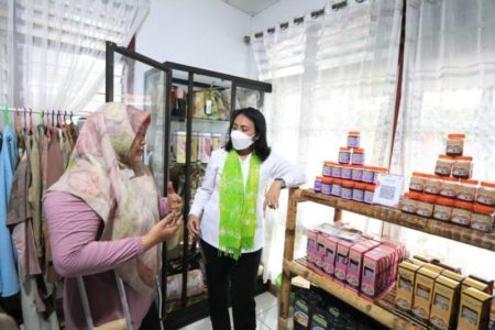 Perempuan Pelaku UMKM di Ternate Berdayakan Disabilitas, Menteri PPPA Beri Apresiasi