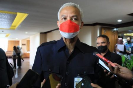 PPDB 2022/2023 Jateng Dibuka, Ganjar: Gak Usah Titip-Titip