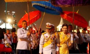 Menghina Monarki, Tentara Thailand Larang Personil Gunakan Platform Belanja Lazada