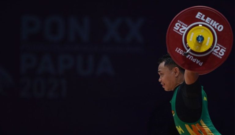 Hari Ini, Tim Angkat Besi Indonesia Berburu Emas di Sea Games 2021