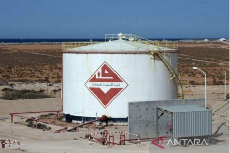 China Longgarkan Pembatasan Covid-19, Harga minyak Naik di Atas 121 Dolar AS per Barel
