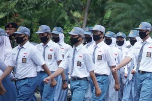 SPMB SMA Jatim Tahap 2 Resmi Dibuka: Perebutkan Kuota 25 Persen Jalur Nilai Prestasi Akademik Ilustrasi pelajar SMA (foto: istimewa)