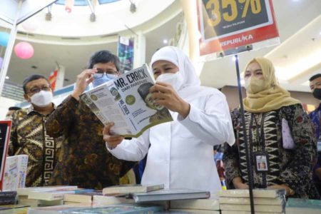 Hari Buku Nasional, Gubernur Khofifah: Literasi Digital Dorong Penguatan Produktivias hingga Solidaritas