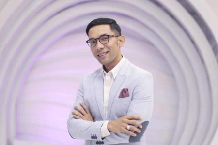 Sukses Bawakan Acara NCT Dreams, Indra Herlambang Trending di Twitter
