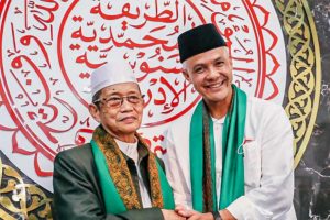 Bertemu AGH Baharuddin, Ganjar Cerita Hubungan Baik Ulama dan Umaro