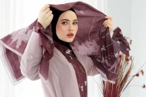 Tampil Cantik saat Lebaran, Mix and Match dengan Beragam Gaya