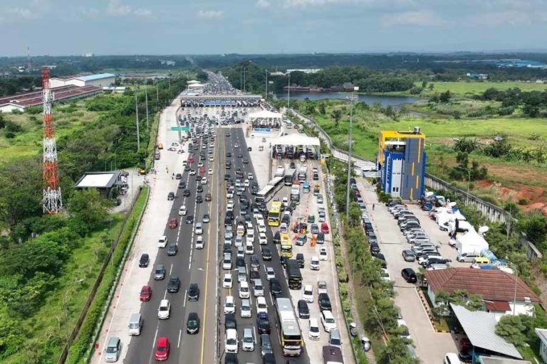 Ada One Way dari Gerbang Tol Kalikangkung, Ini Rute Alternatif Jakarta ke Bandung dan Semarang