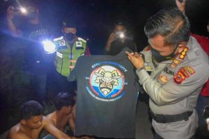 Diringkut Petugas, Anggota Geng Motor Cirebon Sedang Siaran Langsung di Medsos sambil Pesta Miras