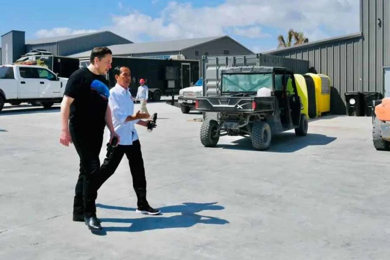 Bagi Momen bareng Elon Musk, Netizen: Pak Jokowi Juara soal Bikin Senang Hati