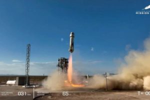 Blue Origin Sukses Lakukan Penerbangan Wisata Luar Angkasa Kelima
