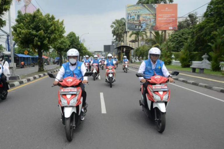 Dukung Percepatan Transisi Energi, PLN Siapkan 400 Motor Listrik Operasional