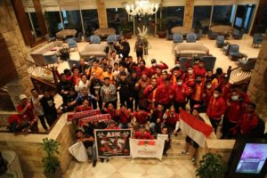 Puluhan Suporter Sambut Kedatangan Timnas Indonesia di Kuwait