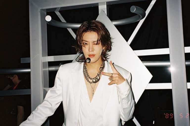 Positif Covid-19, Yuta NCT 127 Absen Tur Konser di Singapura