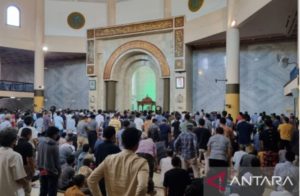 Rasa Empati, Jamaah Masjid Raya Bandung Lakukan Shalat Gaib untuk Eril