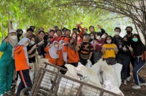 Punya Satu Planet untuk Dilindungi, Bersih-bersih di Sungai Ciliwung Dilakukan Rayakan Hari Lingkungan Hidup Sedunia