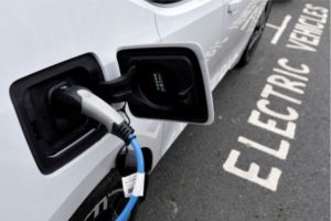 Lewat Super Everyday, Pengisian Daya Mobil Listrik di Rumah Lebih Hemat